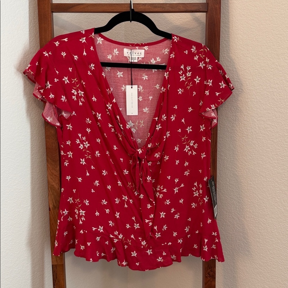 Velvet by Graham and Spencer Feminine Red Floral Tie Front Blouse NWT Size Med. - Picture 2 of 6